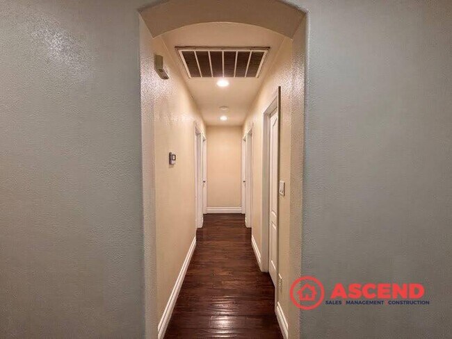 Foto del edificio - Beautiful NW Bakersfield Home | Cul-de-Sac Living + Solar