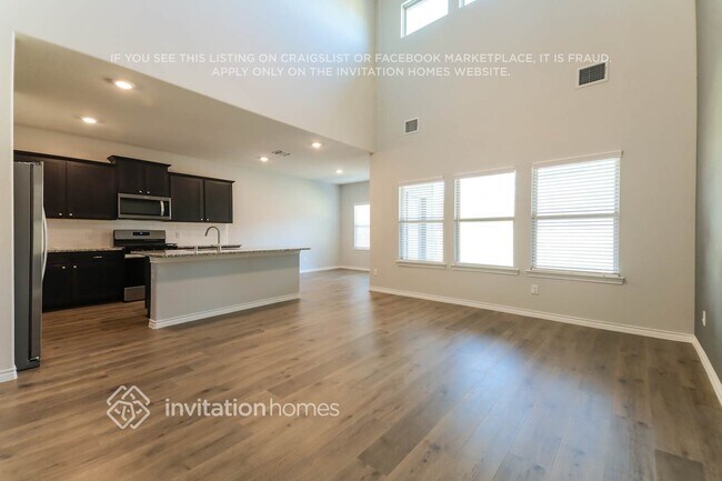 Foto del edificio - 7417 Alfriston Pl