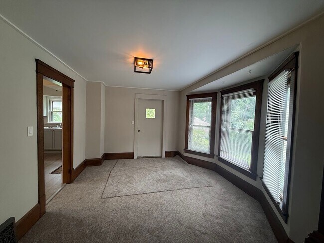 Foto del edificio - 2337 22nd St SW