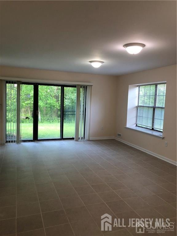 Building Photo - 322 Hampshire Ct