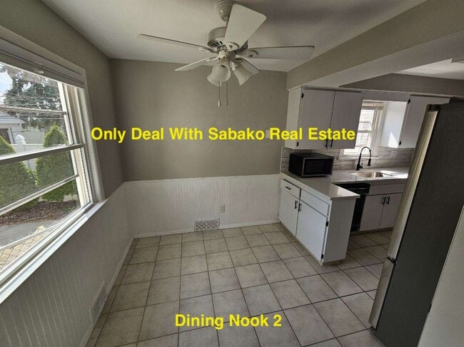 Kitchen Dining Nook - 4154 Stonehaven Rd