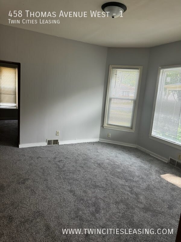 Foto principal - $750 credit towards rent portion ALL UTILI...