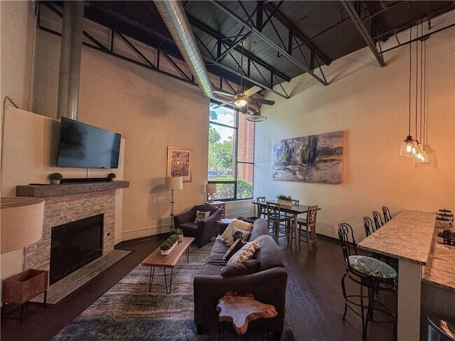 Foto del edificio - 313 E Lafayette St