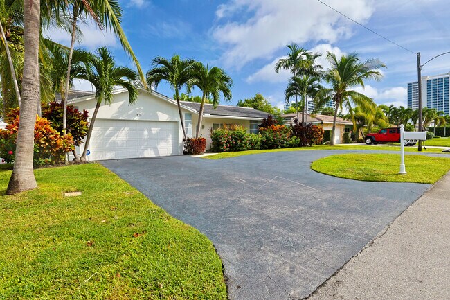 Building Photo - 783 Malaga Dr