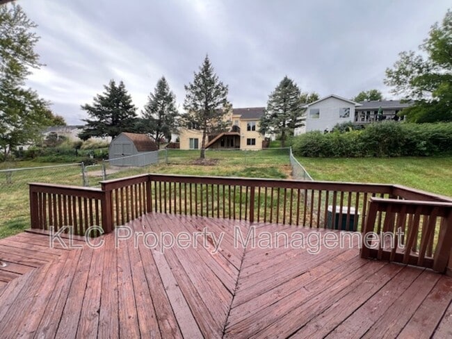 Building Photo - 1411 Hyvue St