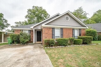 Building Photo - 5208 Spinnaker Ct