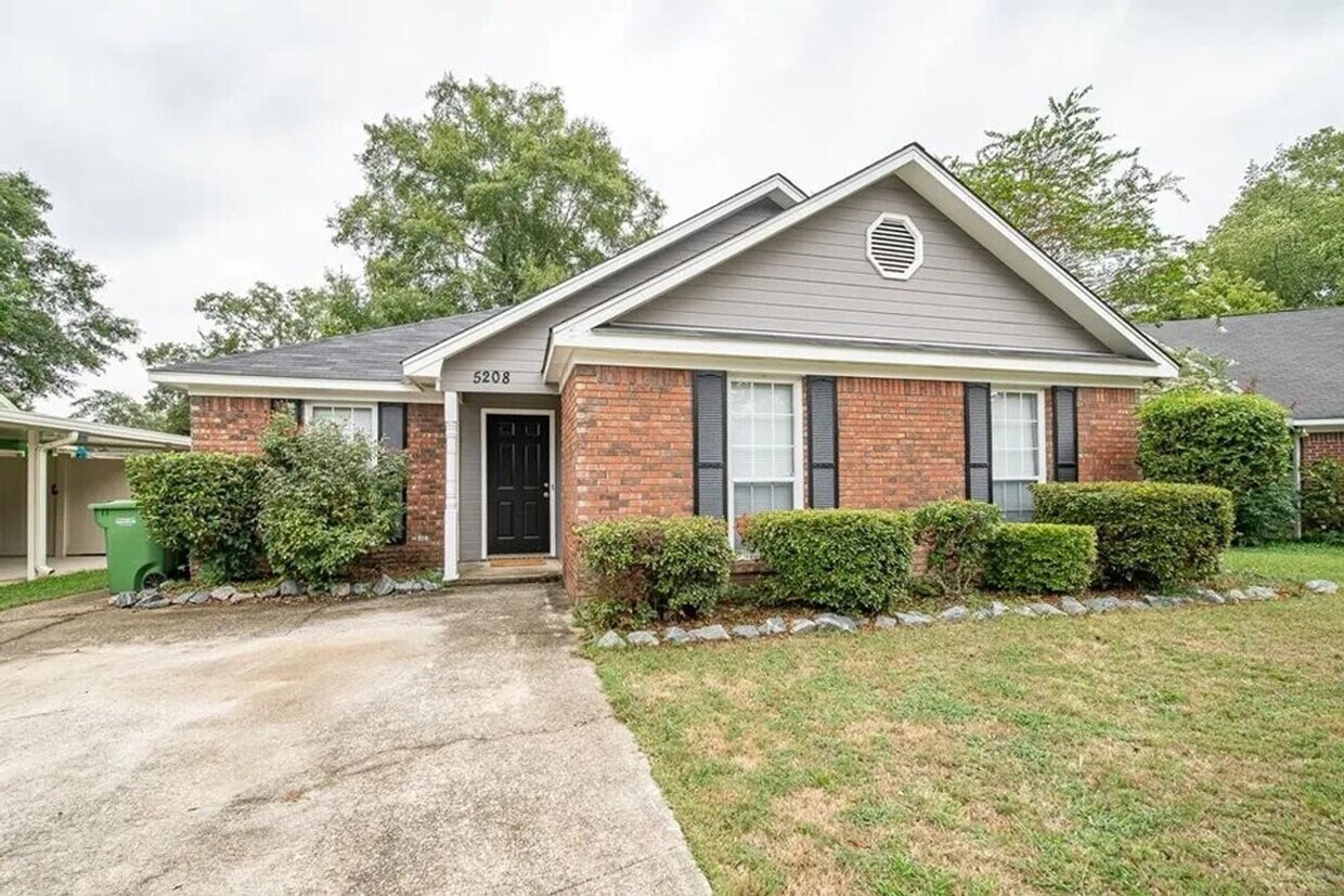 Foto principal - Charming 3BR House in Columbus