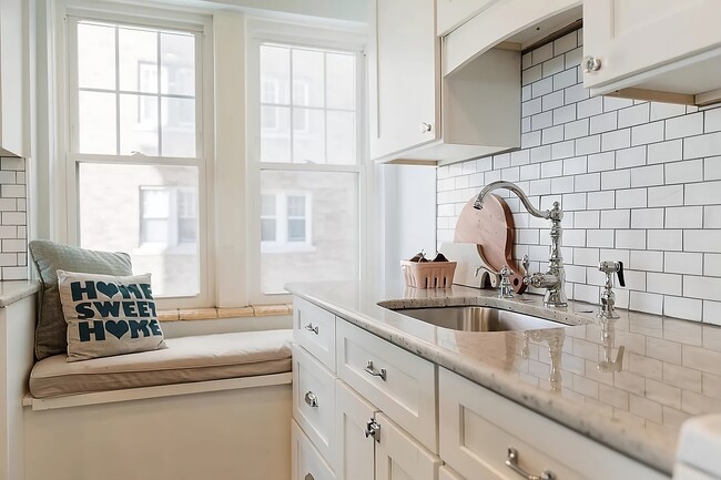 Kitchen Window Seat - 1028 E Juneau Ave