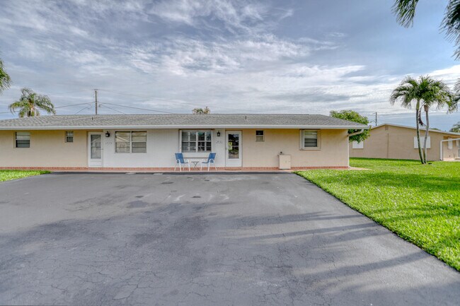 Foto del edificio - 2731 Knight Ln