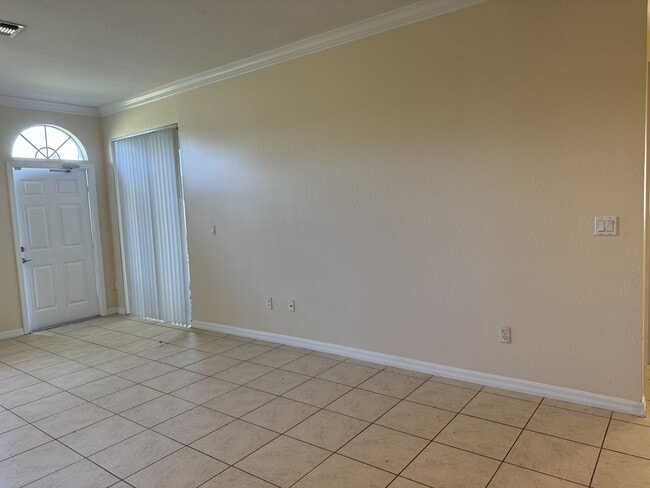 Building Photo - 1736 Coriander Dr