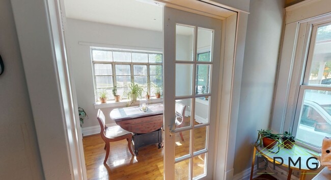 Foto del edificio - 132 S Clemens Ave