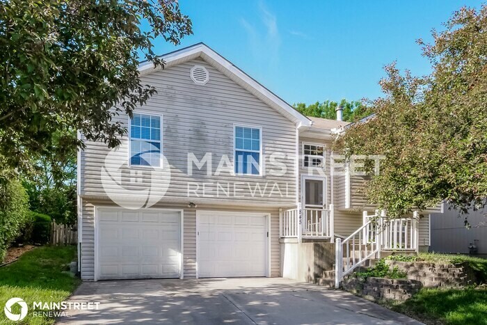 Primary Photo - 845 Village St, Leavenworth, KS 66048