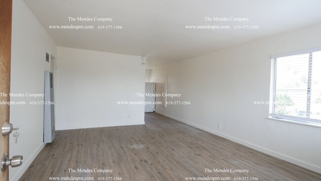 Building Photo - 4443 Menlo Ave