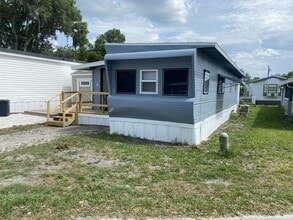 Building Photo - 1250 Lakeview Dr