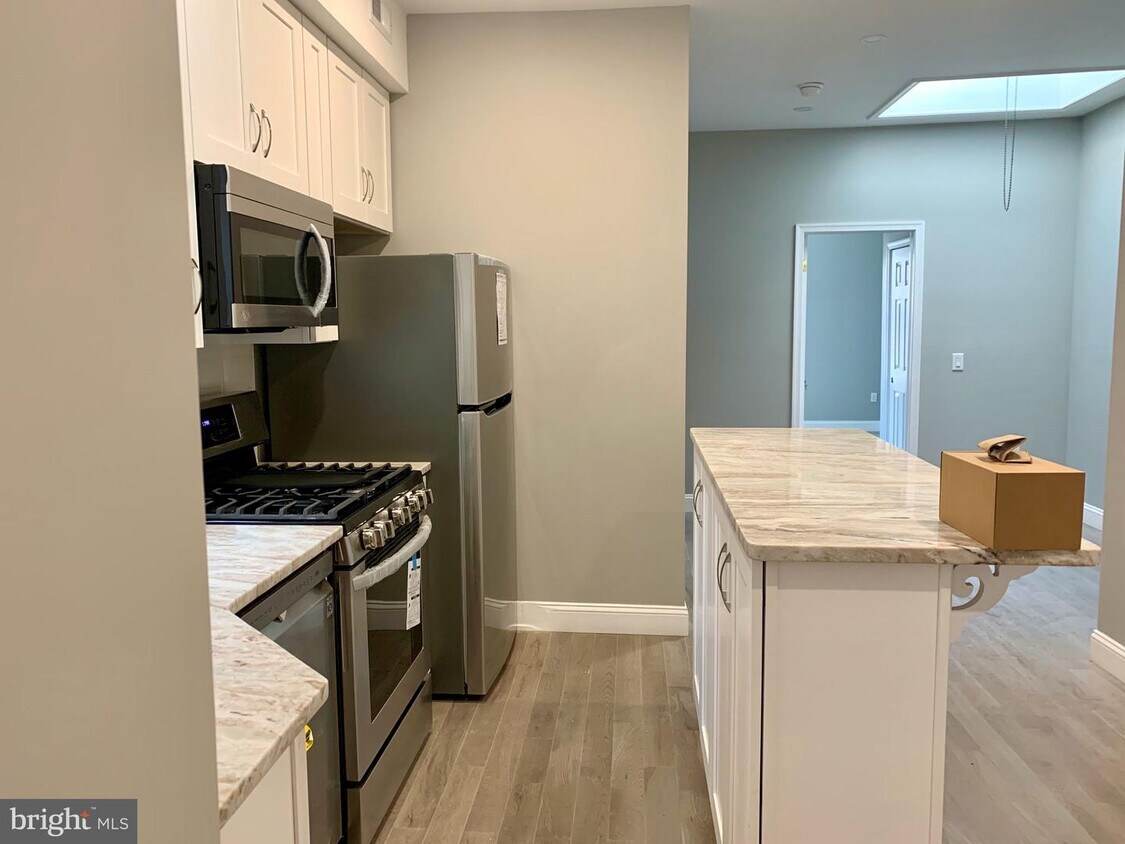 Foto principal - 216 Buckingham Pl