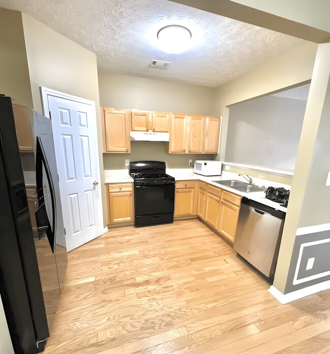 Building Photo - 2243 Dandridge Dr