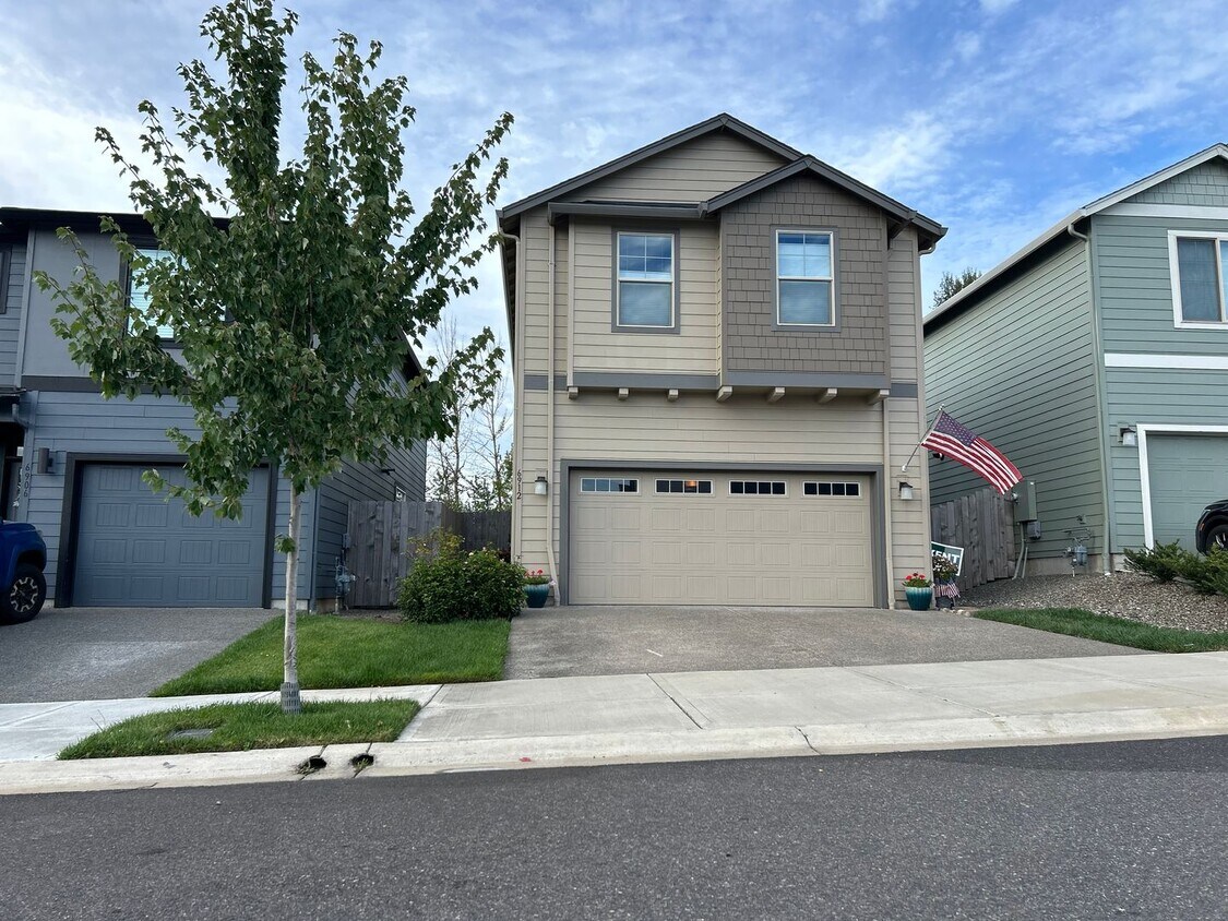 Primary Photo - 6912 N Montgomery Cir