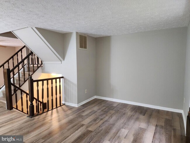 Building Photo - 11014 Granby Ct