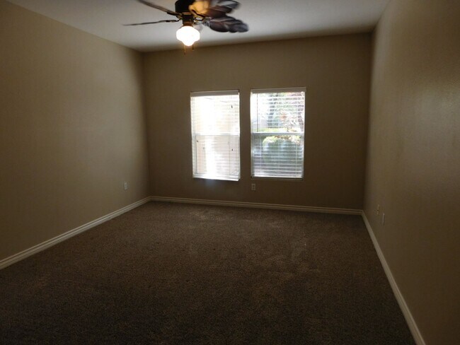 Foto del edificio - SUMMERLIN CONDO*COMMUNITY AMENITIES-POOL-S...