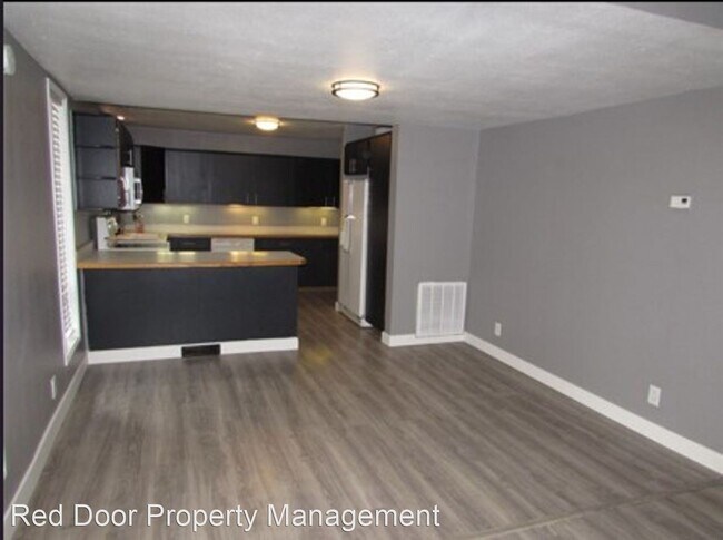 Building Photo - 3 br, 2 bath House - 2027 6th Ave S, Great...
