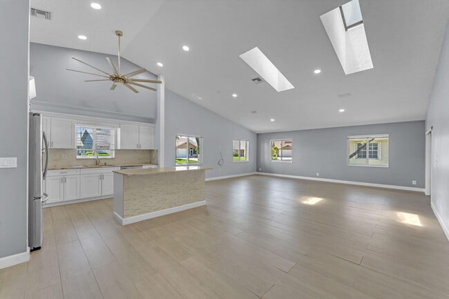 Building Photo - 5291 Tiffany Anne Cir
