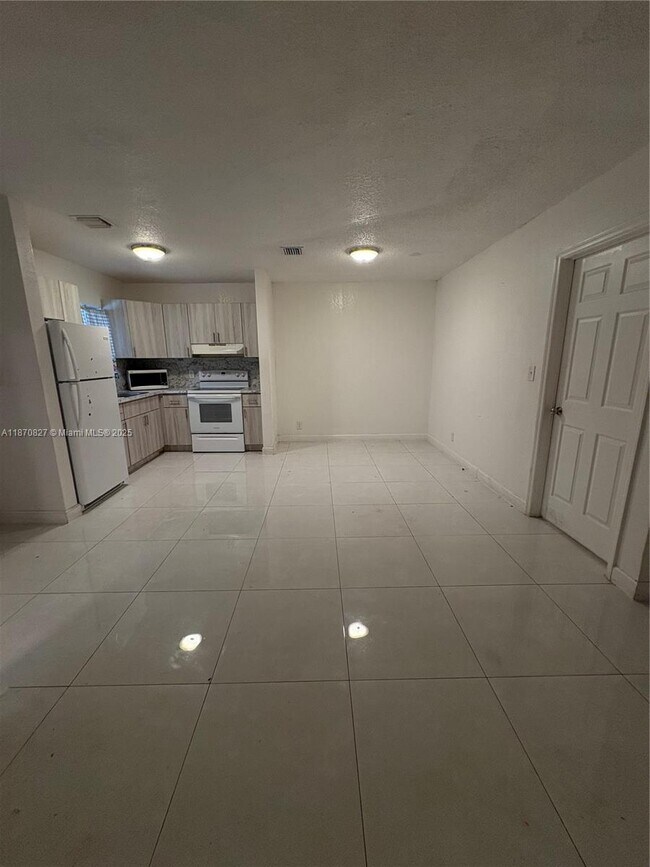 Foto del edificio - 3901 NW 9th Ave