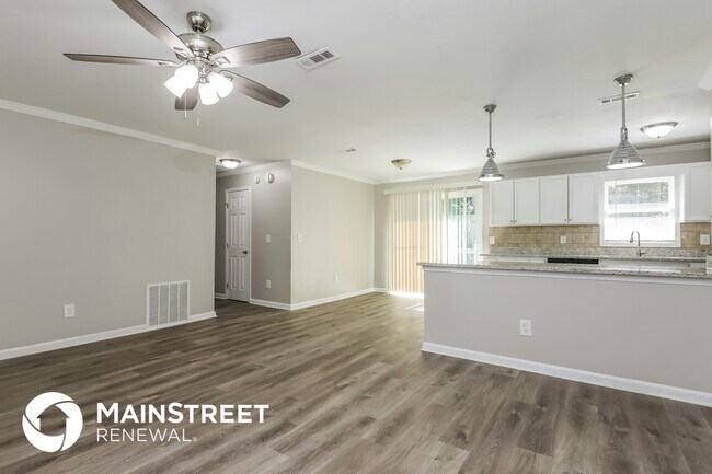 Building Photo - 374 Scott Blvd