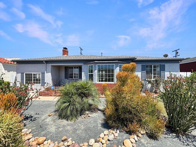 Building Photo - Charming 3BD/3BA House in La Mesa W/ Large...
