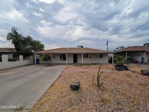 Building Photo - 6036 N 31st Dr