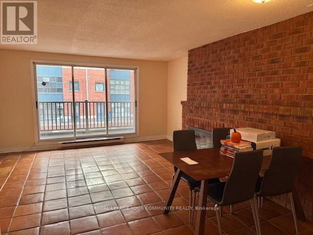 Building Photo - 32 Irwin Ave