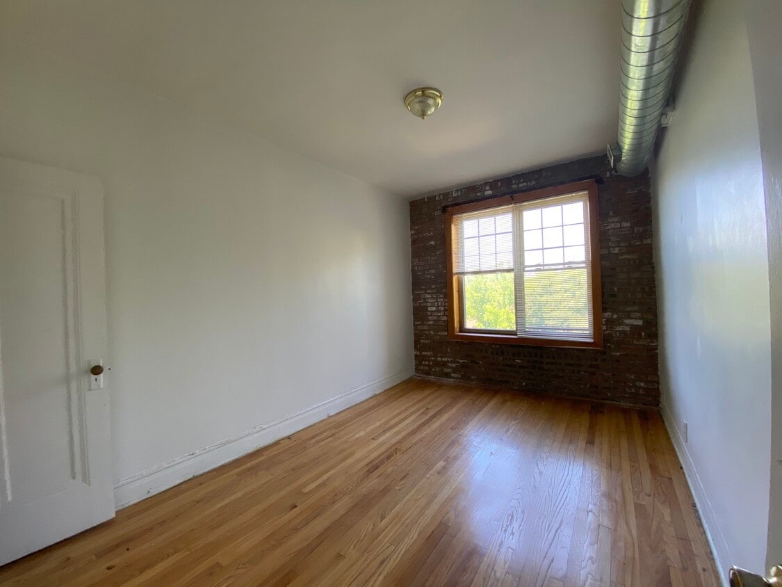 Building Photo - 3429 W Hirsch St