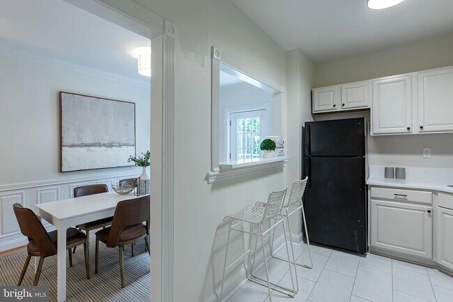 Foto del edificio - 1016 10th St NE