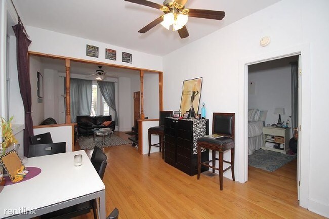 Foto del edificio - 3311 N Hoyne Ave