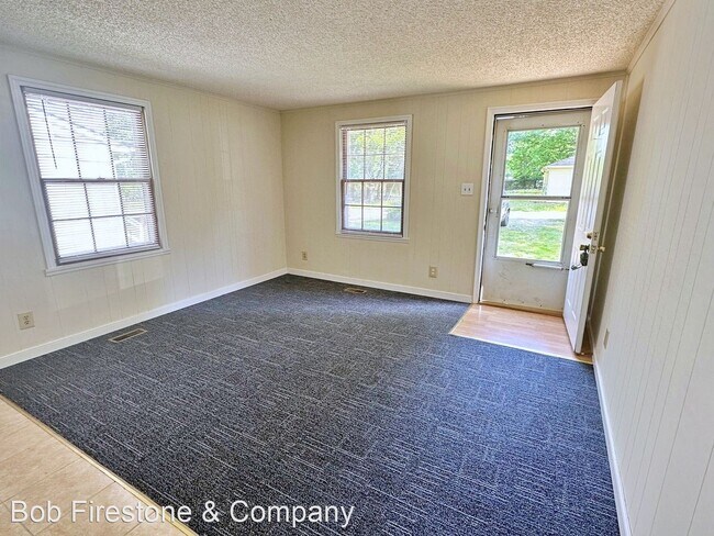 Building Photo - 3 br, 1 bath House - Myron Ave. 2510
