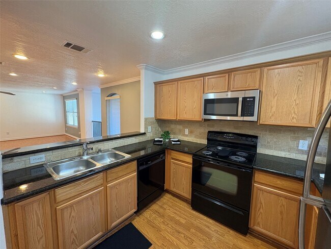 Foto del edificio - 3710 Sherwood Ln