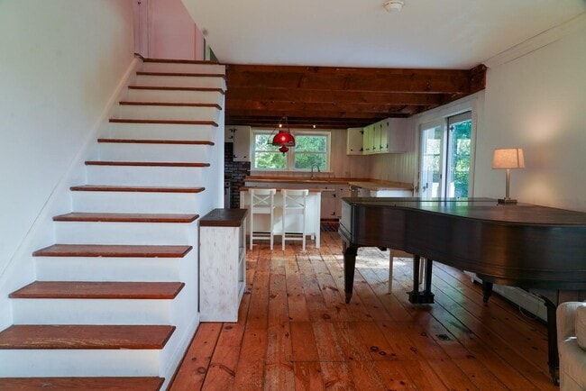 Building Photo - 9 Pulvers Ln
