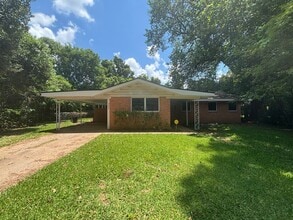 Building Photo - 4024 Reily Ln