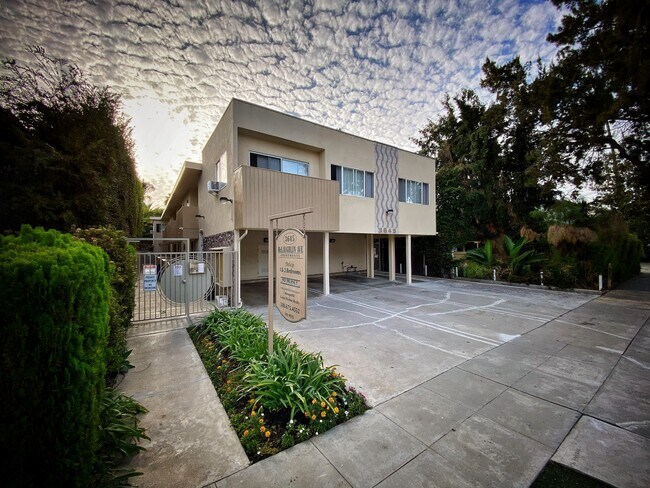 Building Photo - 3645 McLaughlin Ave