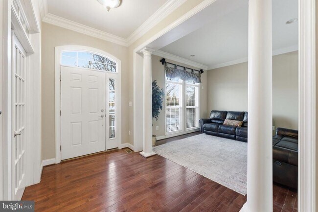 Foto del edificio - 6319 Still Spring Pl