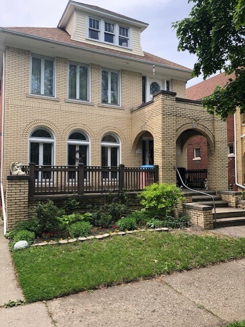 Building Photo - 1409 Somerset Ave