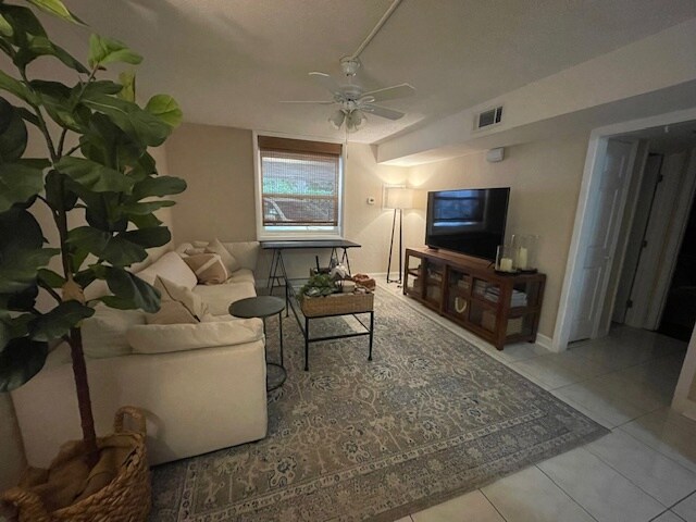 Foto del edificio - 527 9th Ave N