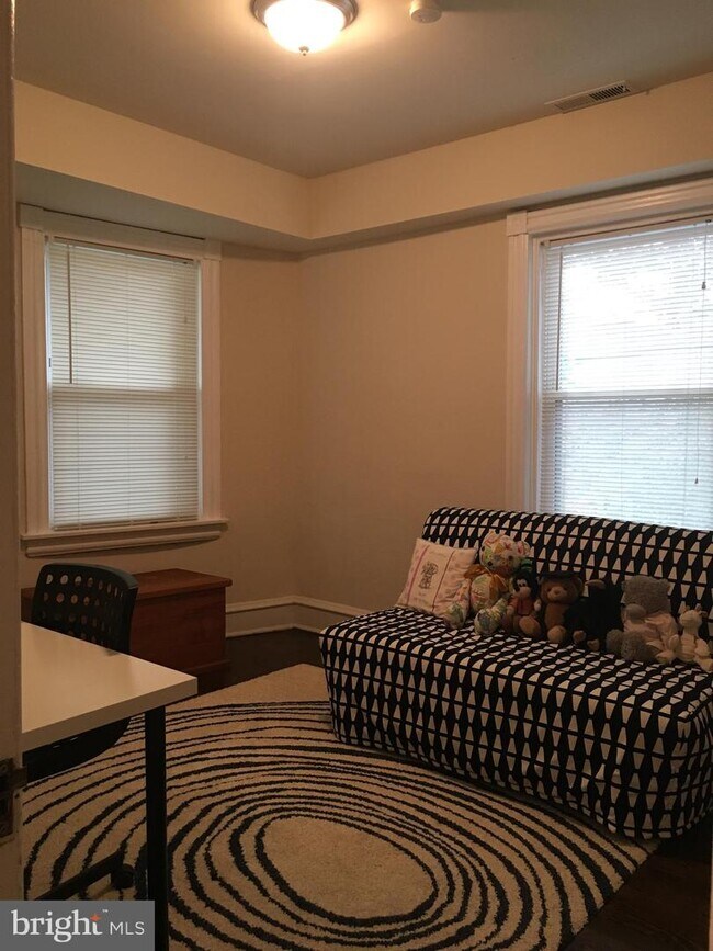 Foto del edificio - 1300 N Clayton St