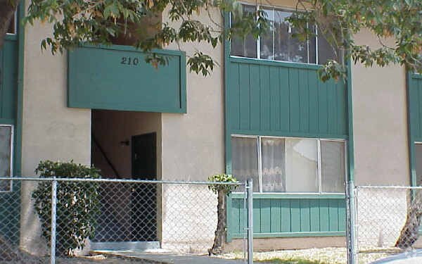 Primary Photo - 210 W South St