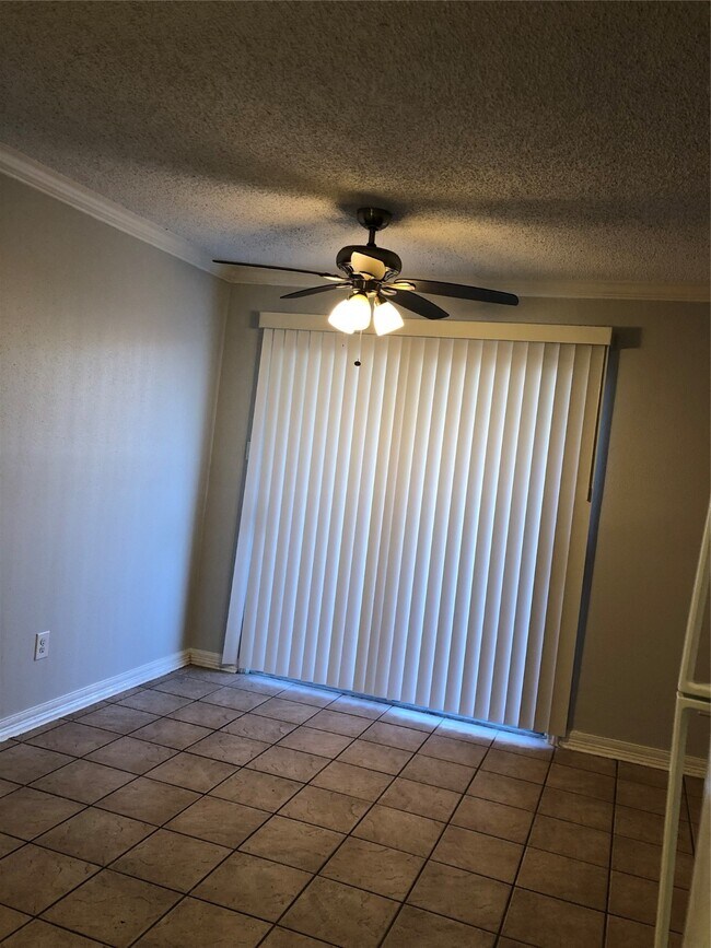 Foto del edificio - 714 Coolwood Dr