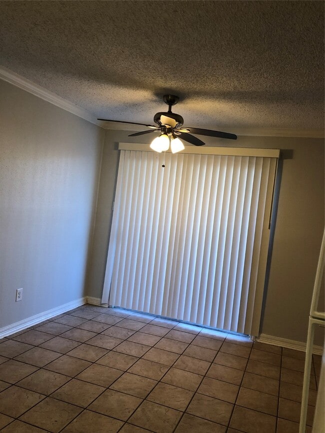 Building Photo - 714 Coolwood Dr