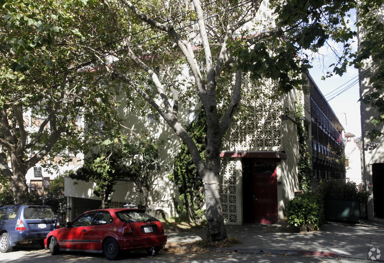 Building Photo - 137 Montecito Ave