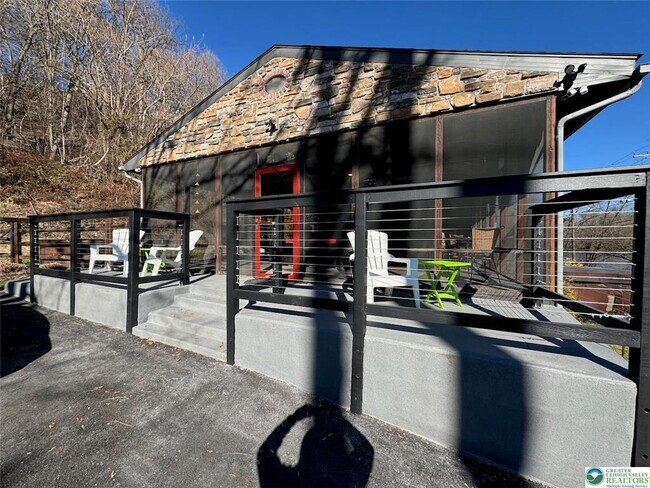 Foto del edificio - 312 Lehigh Dr