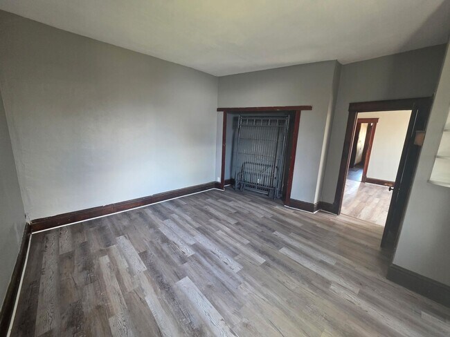 Foto del edificio - Nicely updated 1 BR
