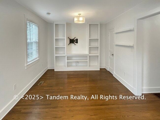 Building Photo - 2710 Sharondale Ct