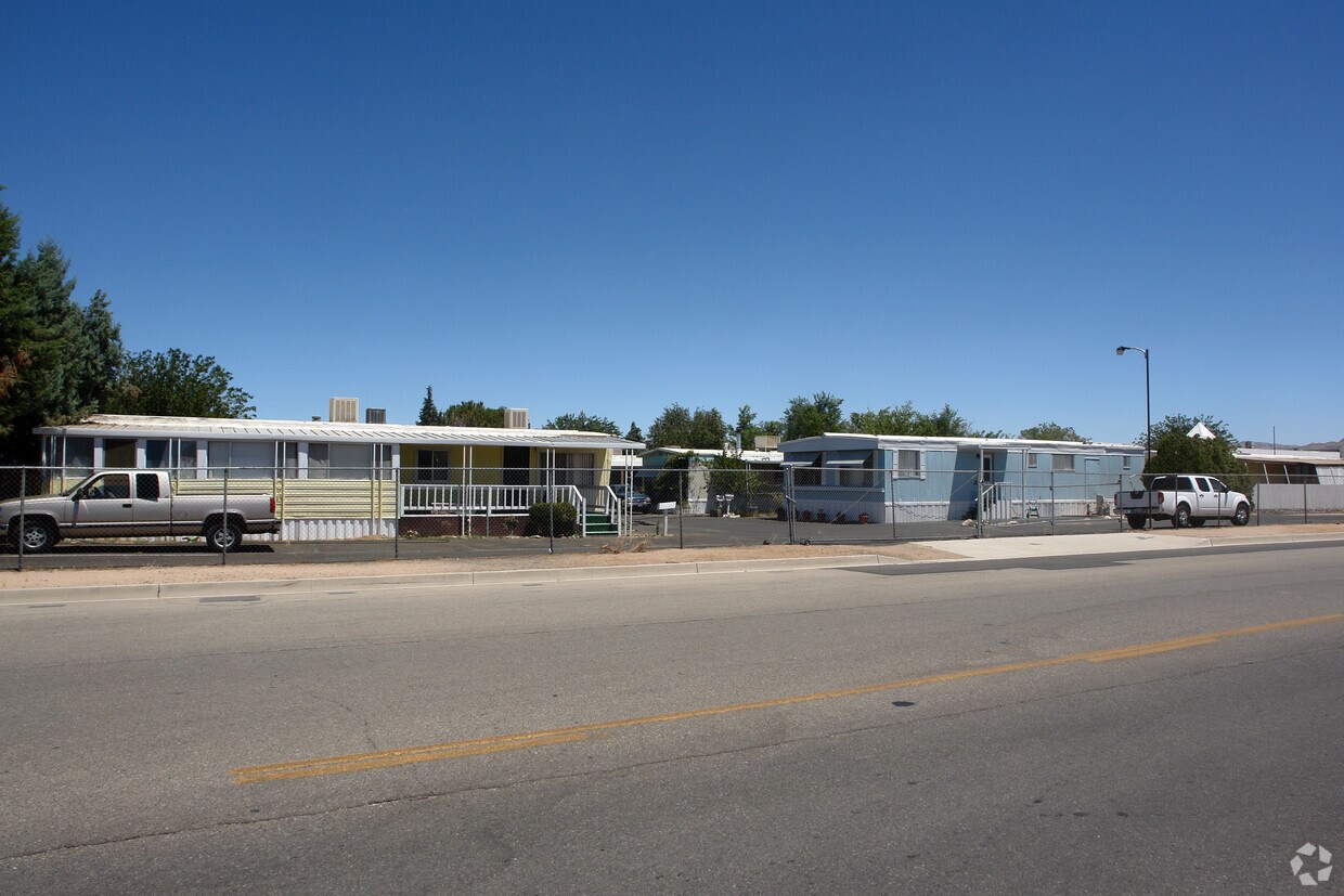 Building Photo - Apple Valley Mobile Home Lodge